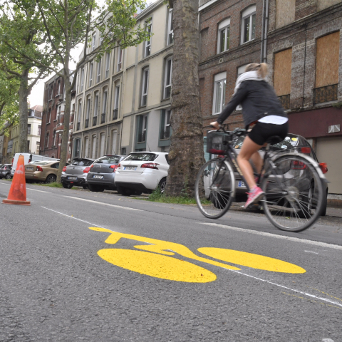 La Métropole Européenne de Lille aménage plus de 12 km de pistes cyclables temporaires pour favoriser l’usage du vélo lors du déconfinement