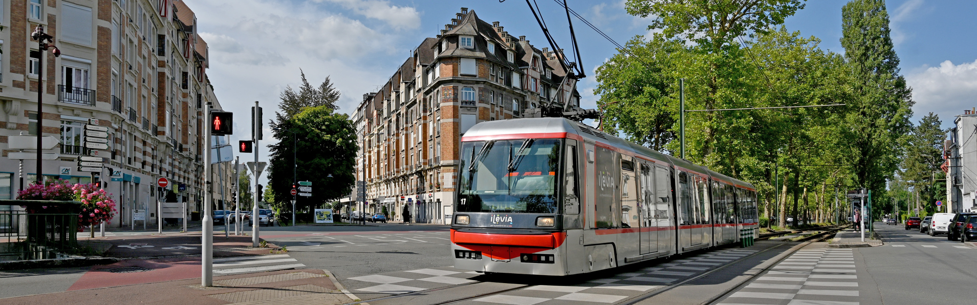 Aujourd’hui, de nouvelles rames, demain, plus de lignes de tramway