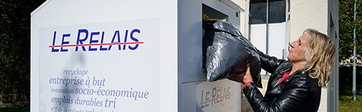 Economie circulaire : la MEL et Le Relais unissent leurs forces pour le déploiement de 200 nouveaux points d’apport volontaire textiles d’ici fin 2025